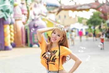 AISS爱丝(钻石版) – 小茹与诱惑厨娘的秘密：写真下载，其实是味蕾与视觉的双重享受！