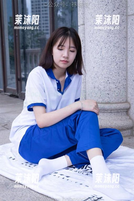 BoBoSocks袜啵啵 - 下载过膝袜，网盘风波再起，稚予的美腿就是你的了！
