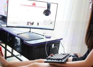 IESS异思趣向 – 秋秋的写真作品，完美脸蛋与魔鬼身材的结合，让人犯愁啊。