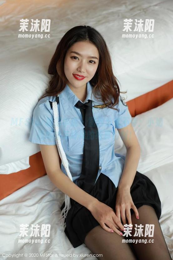 MFStar模范学院 - 图包分享不停：小奶瓶呜呜与妹妹的纯真时刻！