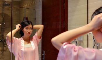 PANS写真 – 小小的裸足写真，原图像个调皮的小精灵，快来看！