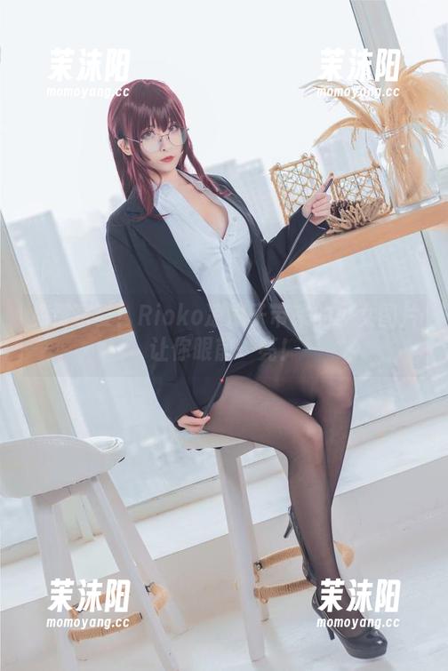 免费享受！Rioko凉凉子带来的少女图片让你眼前一亮！