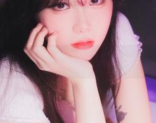 白裙下的Sira(시라)：当光线与原图交汇