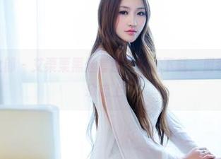 TuiGirl推女郎 – 艾栗栗黑丝套图，轻松下载，假装自己在时尚杂志上！