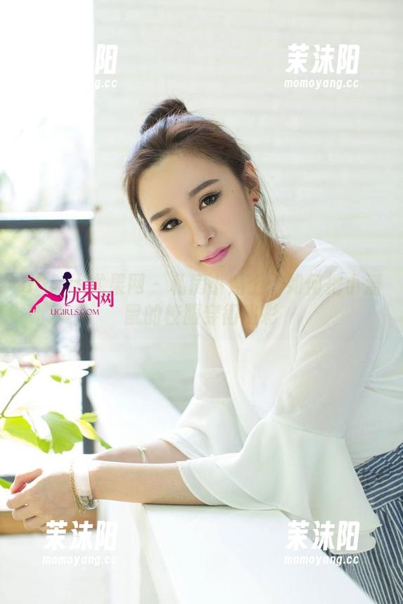 UGirls尤果网 - 私房小贴士：如何把小潘鼠的校服穿得出彩