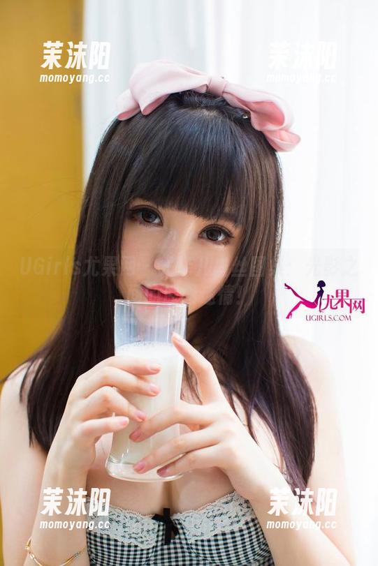 UGirls尤果网-尤菲儿 UGirls尤果网 - 尤菲儿白丝图集:光影之间的原图迷情!