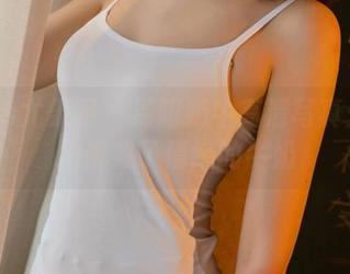 UGirls尤果网 – 易阳奶牛高清写真：每一拍都成了情绪的牛奶