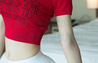 UGirls尤果网 – 毛COCO毛衣高清套图，温暖的感觉溢出屏幕！