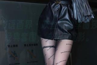 XIAOYU语画界 – 灰丝中的李丽莎：她的经典套图，时光的缩影。