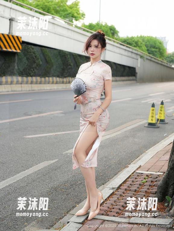 Xiuren秀人网 - 只需一张高清壁纸，佘贝拉Bella的豹纹就能让我每天都心动！