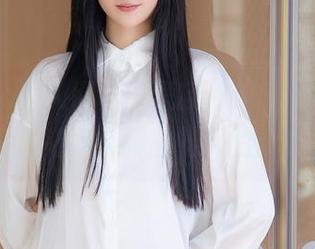 Xiuren秀人网 – 周思乔Betty校服写真：高清捕捉，那些咫尺的青春悸动