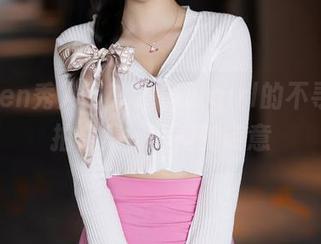 Xiuren秀人网 – 拍黄瓜girl的不寻常旅拍合集，瞬间的诗意