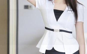 Xiuren秀人网 – 李雪婷Anna的户外浪漫：下载她的套图，顺便感受一下“尴尬”的温度！