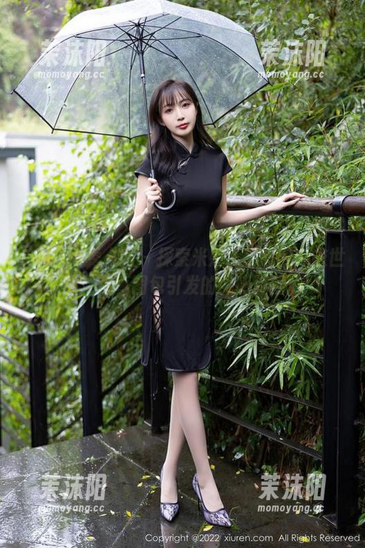 Xiuren秀人网 - 探索米妮大萌萌的内衣世界：写真图包引发的灵感碰撞！