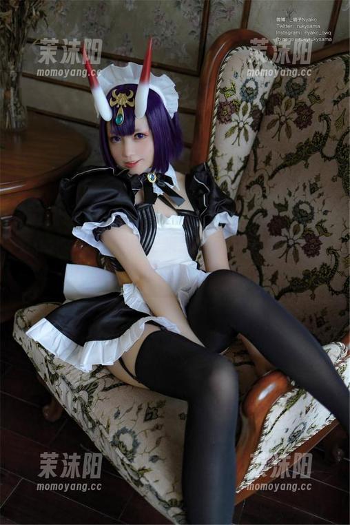 nyako喵子大魔王来袭：新作品里的奶牛比基尼，真的是太离谱了！