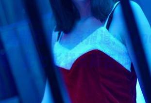 pans – 最新写真独家报道：Tina裸足之美，把七彩祥云踩在脚下！
