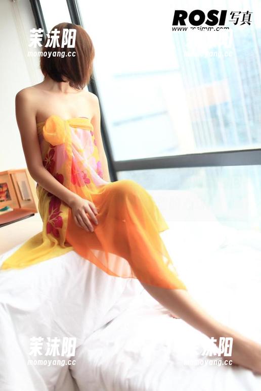 rosi - 小莉的JK全套原图，瞬间带你回到校园时代，那种青涩的心动！