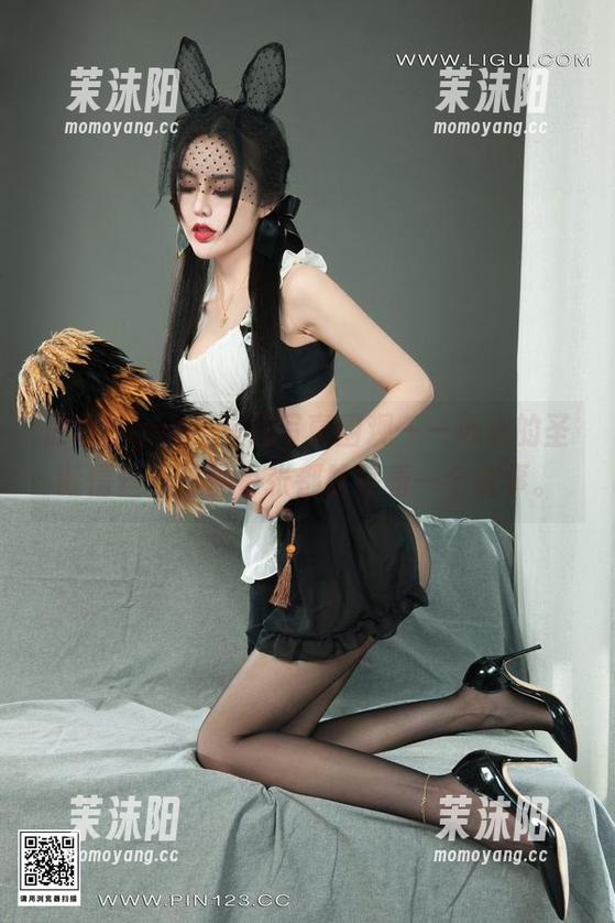 丽柜ligui-心心 丽柜ligui - 在线写真围观——心心的圣诞情丝,仿佛每张都隐藏着一个故事。