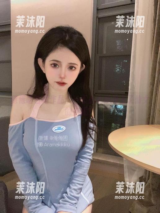 倦倦喵白裙作品：一不小心就披上了仙女的衣服！
