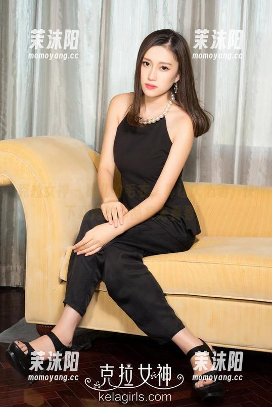 克拉女神 - 颖儿的毛衣，真让人心动，快下载她的作品集来看看！