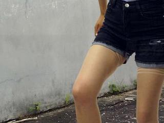 初夏女神 – 看柒柒的美图，感受怪力女孩的无敌魅力！