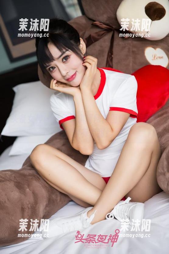 头条女神 - 最新萌琪琪网袜图包，连空气都变得有点甜！