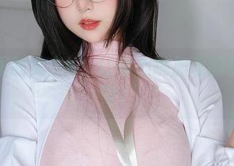 礼服里的女主K：让你心跳加速的写真时刻！