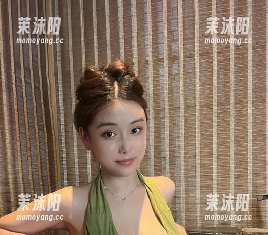 微密圈 - 看奶雯如何将果冻和全套写真完美结合，真是绝了！