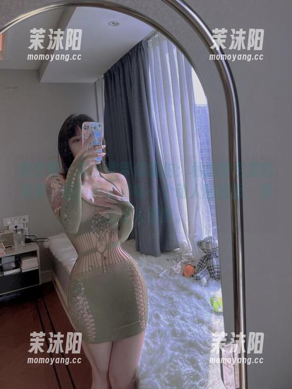 微密圈 - 宋昱欣带你旅拍：私拍图包里的故事，轻声诉说着每一个动人的画面，真是让人沉醉。