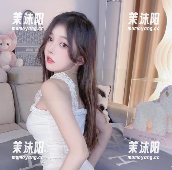 小小奶瓶儿体操服的快乐套图，分享迷人的青春气息