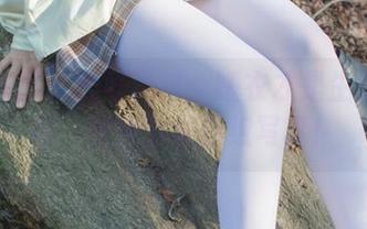 少女秩序 – 鹿可说过：睡衣才是生活的真理，快来下载这组写真！