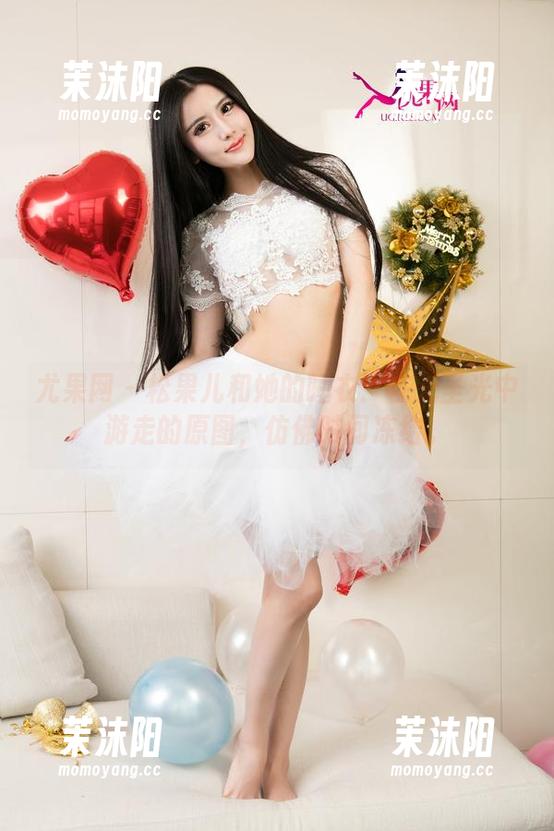 尤果网 - 松果儿和她的睡衣：在无圣光中游走的原图，仿佛时间冻结。