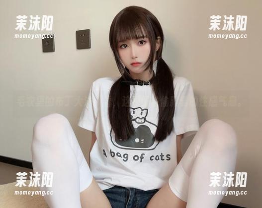 毛衣里的布丁大法：看，这原图偷偷藏着的性感气息。