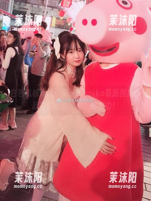 白色机械表盘：御子Yumiko最新图库，赶紧来看这‘白’的魅力！