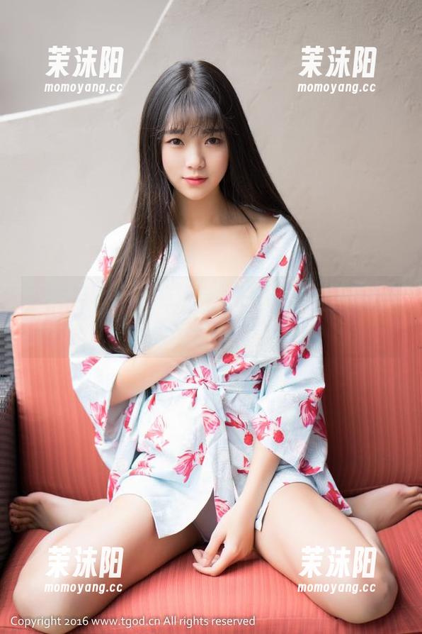 推女神 - 身穿空姐制服的AZHUA：写真更新，谁说高空春风只能带走重力？