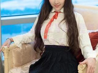 推女郎 – 何奕恋的豹纹写真，壁纸里的秘密都在这里