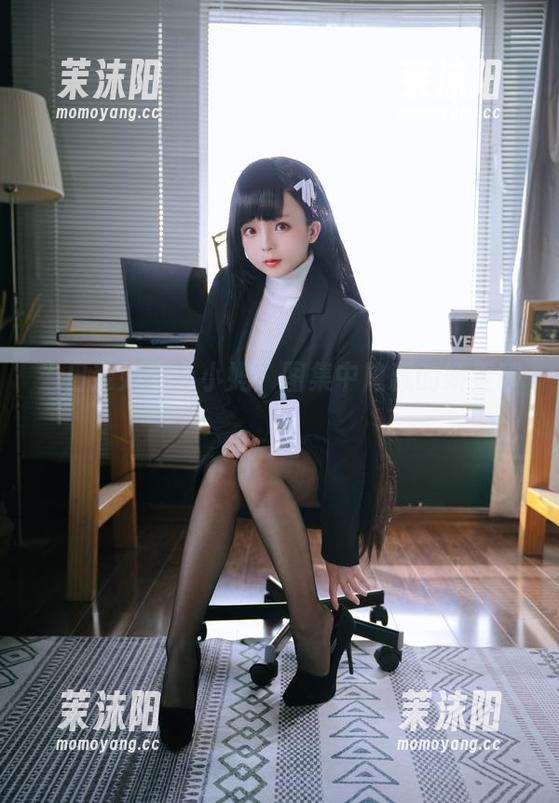 当日奈娇遇上小妈：图集中隐藏的娇羞瞬间