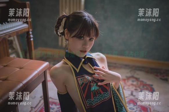 哦，星黛鹿鹿i这组御姐写真竟然可以下载，先占住座！