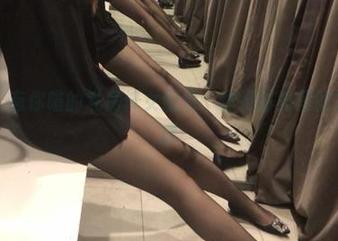微密圈 – 有你喵的私房修女图包：休闲时光里的神秘与诱惑