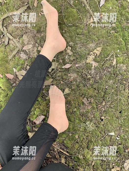 微密圈 - 桃脱了的职业装，一套万变，用无圣光照亮那些神奇的瞬间，仿佛每一件都有自己的故事。