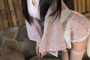 桜井宁宁的麻衣兔女郎图册：每一页都像在追兔子的节奏！