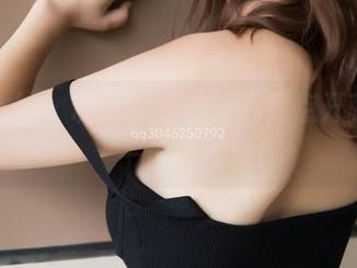 梦丝女神 – 瑰丽的网袜，下载点开就能和玥玥一起玩写真！