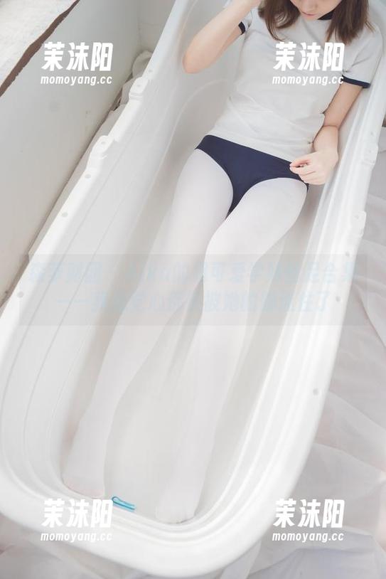 森萝财团-Aika 森萝财团 - Aika的超可爱学妹丝足合集——我感觉心都快被她的脚迷住了