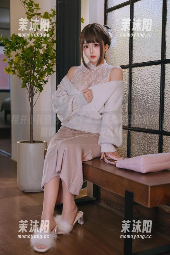 樱井小莜 樱井小莜图包:这个泳衣真是夏日的甜蜜陷阱,忍不住多看几眼。