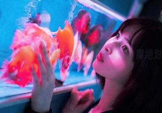 跟随河豚抚子，夏日比基尼写真分享，清爽绝对划算！