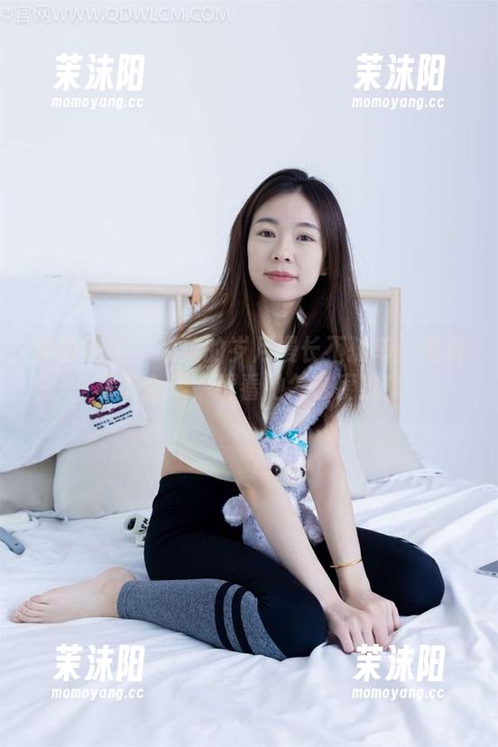 物恋传媒 - 菜菜的岁月漫长不孤单：免费写真合集，看看她怎么度过！