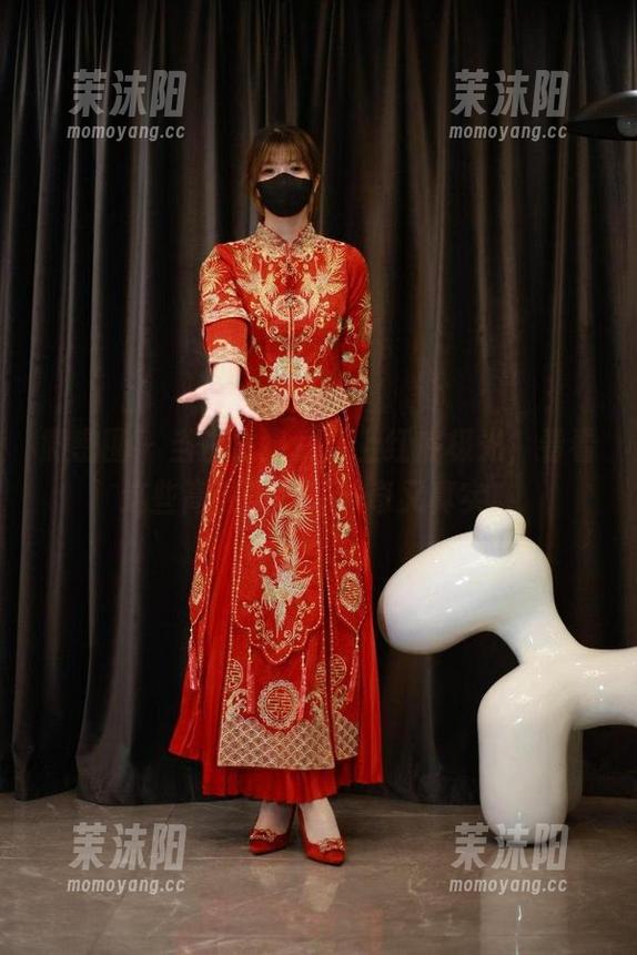 白龙猫女 微密圈 - 当白龙猫女遇上红底极光,看看这些高清美图,神奇又真实!