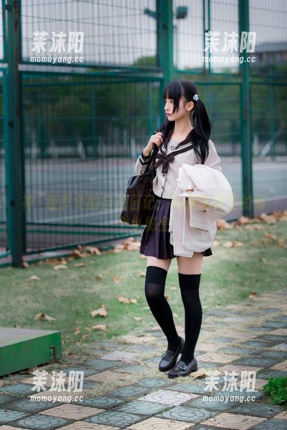 神楽坂真冬的自拍日记：私房写真里的每个小秘密