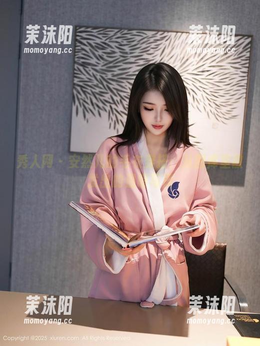 秀人网 - 安然儿的毛衣穿搭：从图库里散发出的温暖写真