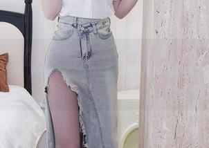 秀人网 – 在张思允Nice妹妹的在线写真世界里漫步，忽然失重？